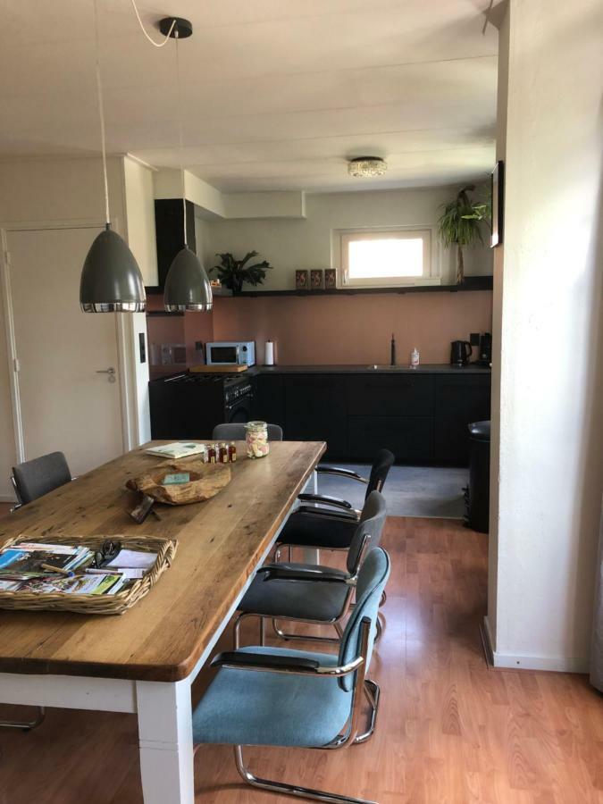 Door de poort Appartement Tilburg Buitenkant foto